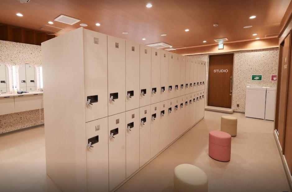 カルドつつじヶ丘店のロッカールーム